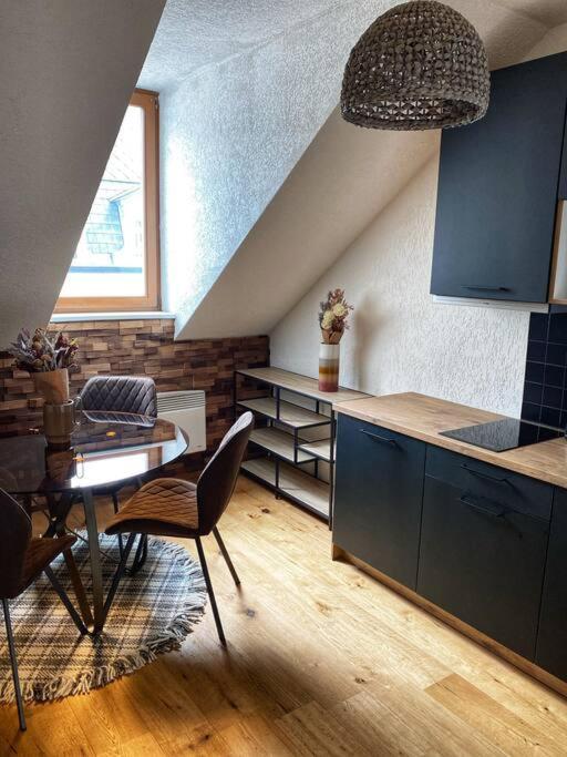 Cozy And Warm Apartment In The Heart Of Karlsbad Karlovy Vary Exterior photo